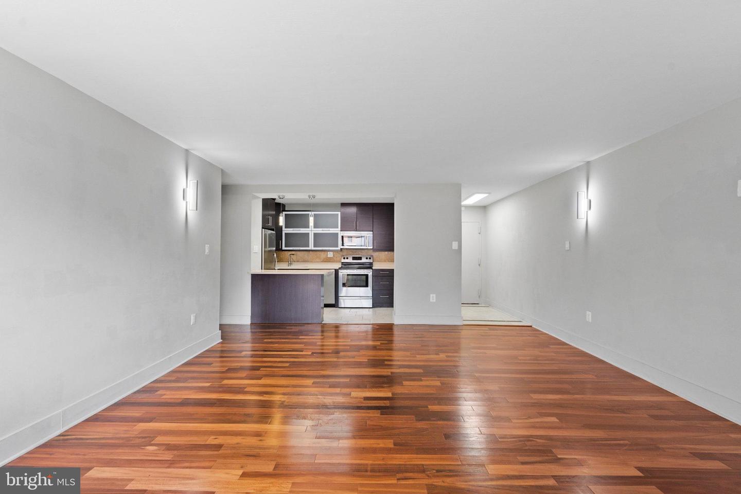 1325 18th St Nw #605 Property Photo 6