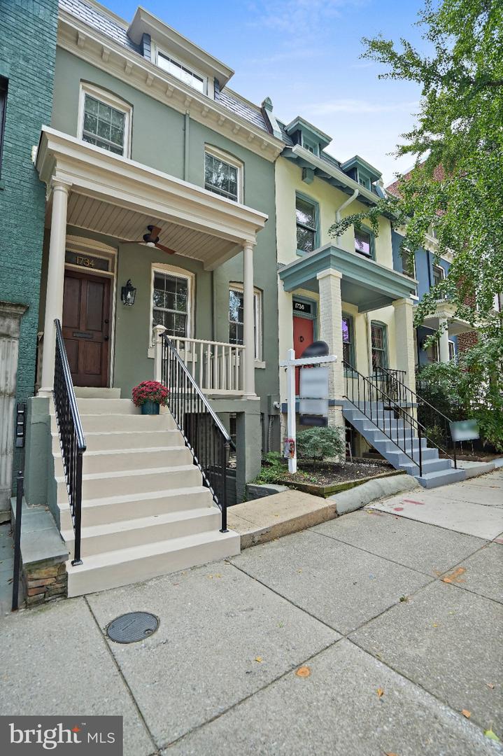 1734 Swann St Nw Property Photo 1