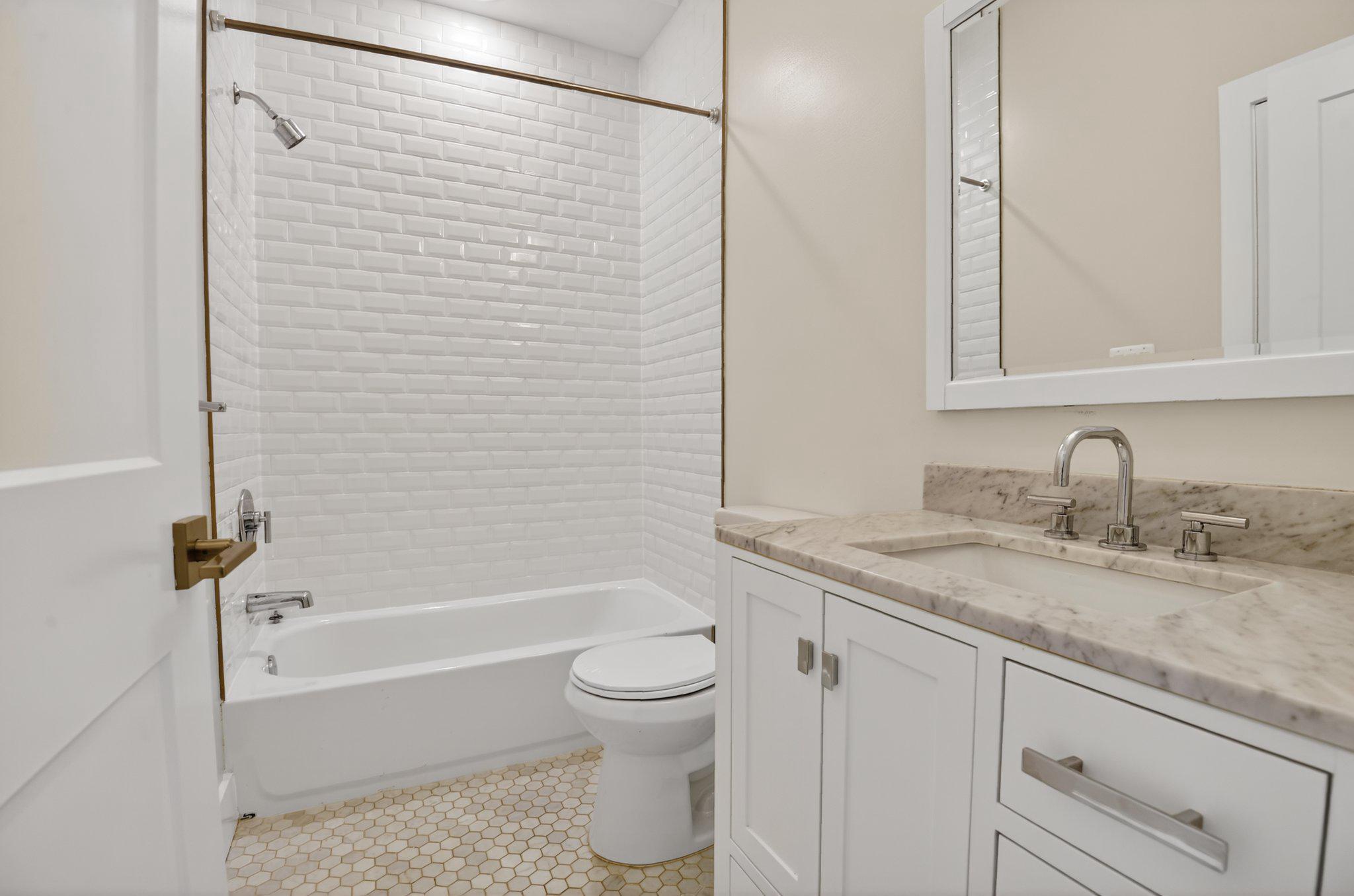 217 20th St Ne #2 Property Photo 14