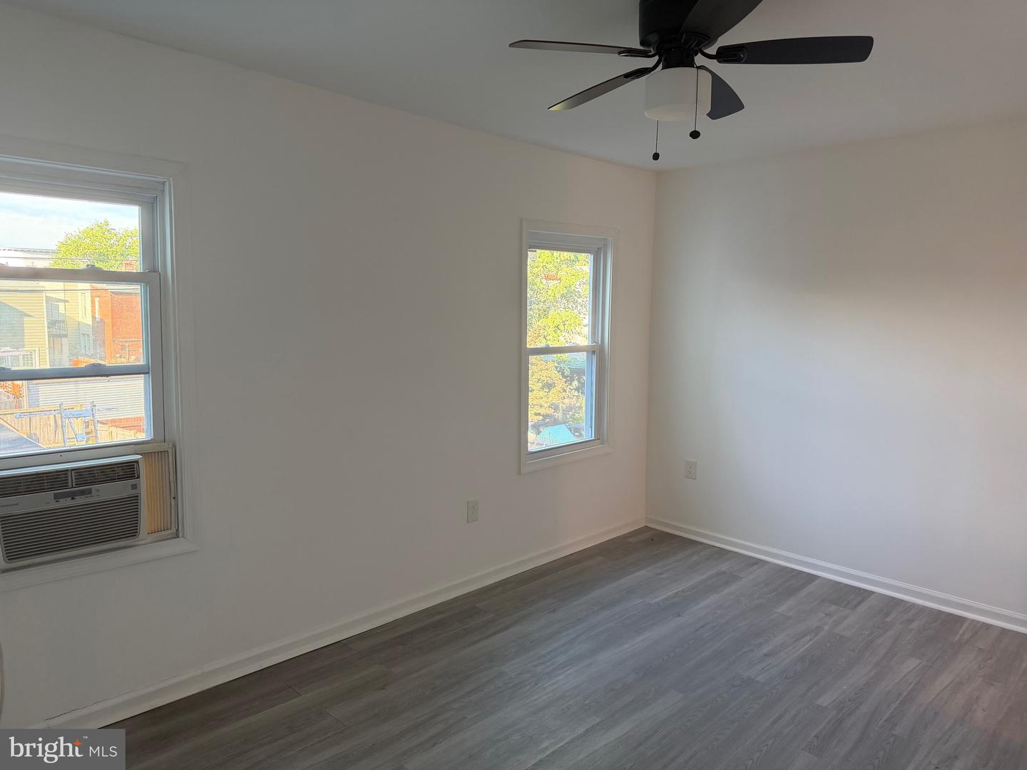 1249 Morse St Ne Property Photo 31