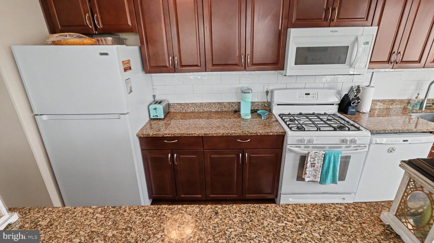 4000 Tunlaw Rd Nw #1111 Property Photo 11