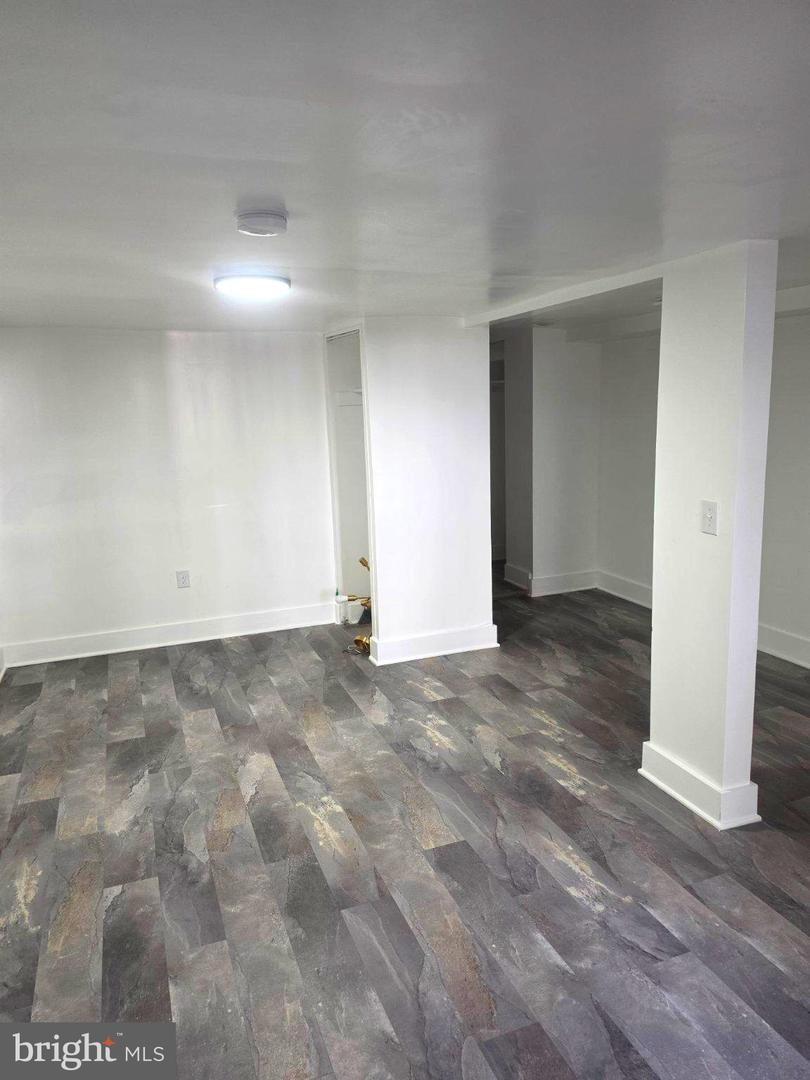 1204 Monroe St Nw #b Property Photo 4