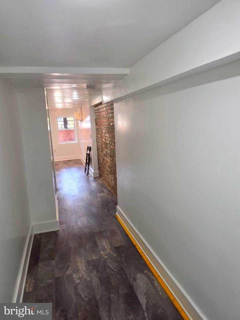 1204 Monroe St Nw #b Property Photo 7