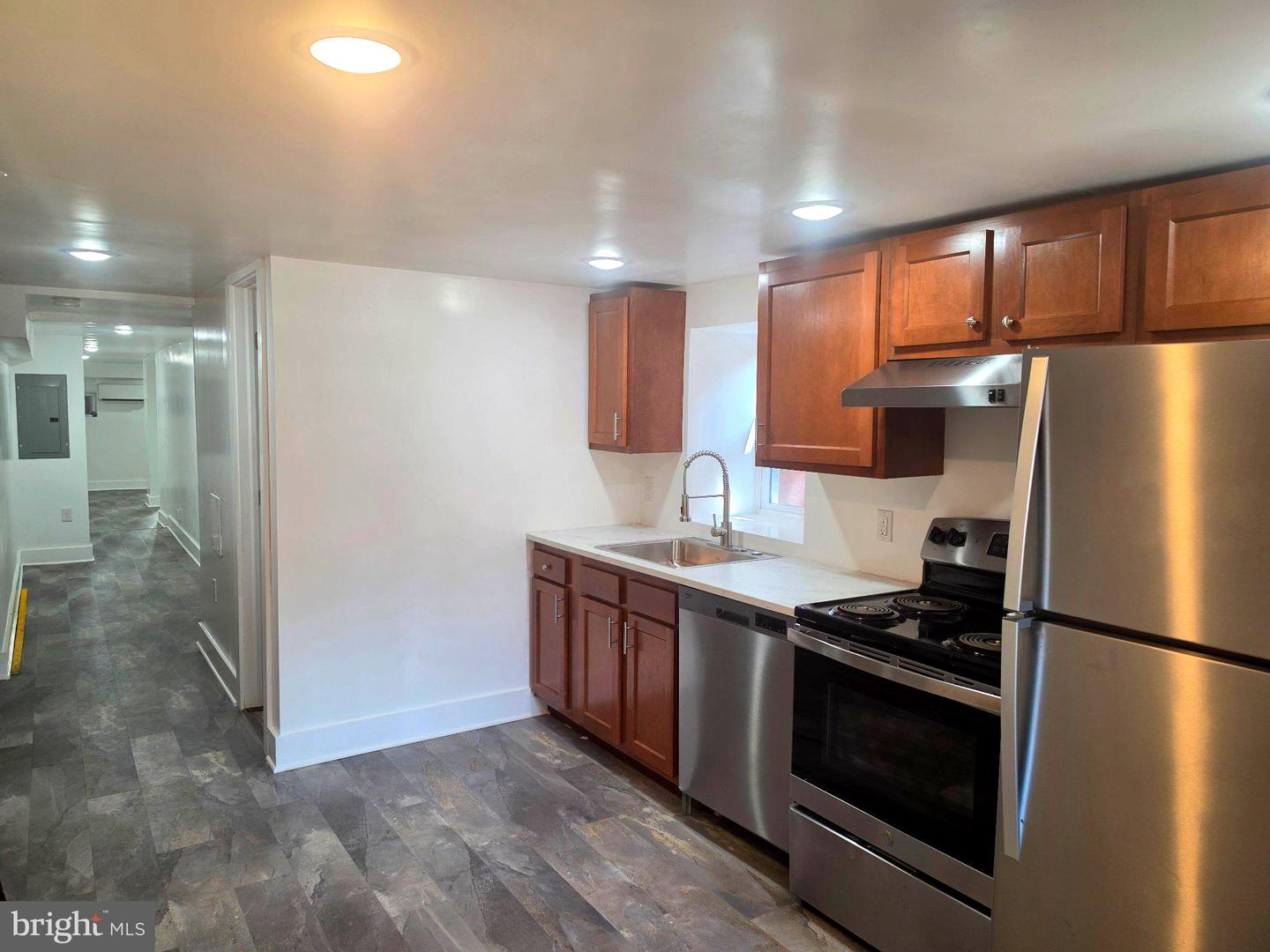 1204 Monroe St Nw #b Property Photo 11