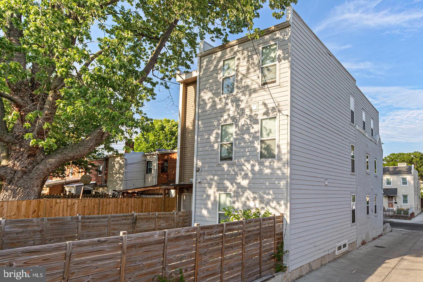412 20th St Ne Property Photo 2
