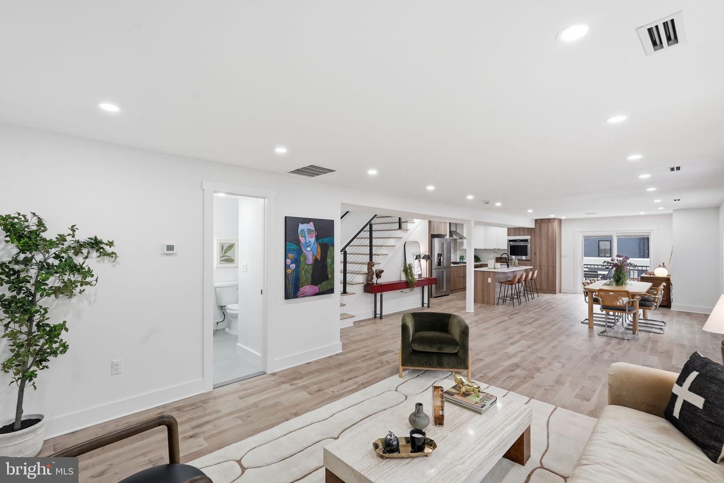 1355 Longfellow St Nw Property Photo 13