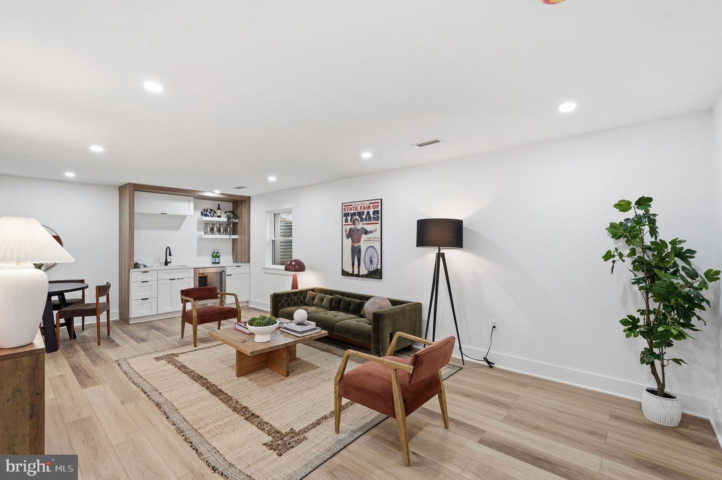 1355 Longfellow St Nw Property Photo 34