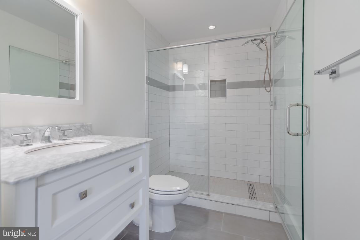 1451 Girard St Nw #4 Property Photo 13
