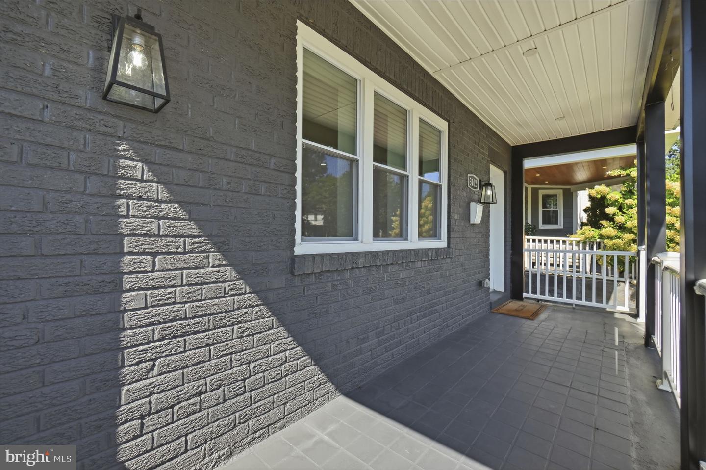 3102 South Dakota Ave Ne Property Photo 5