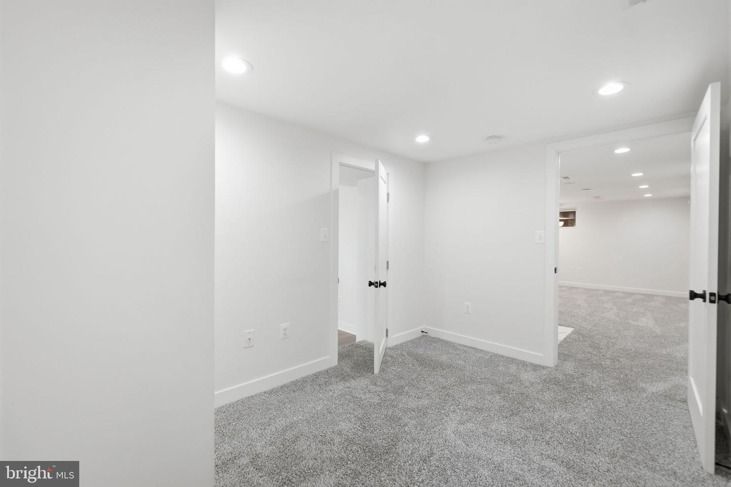 3102 South Dakota Ave Ne Property Photo 54