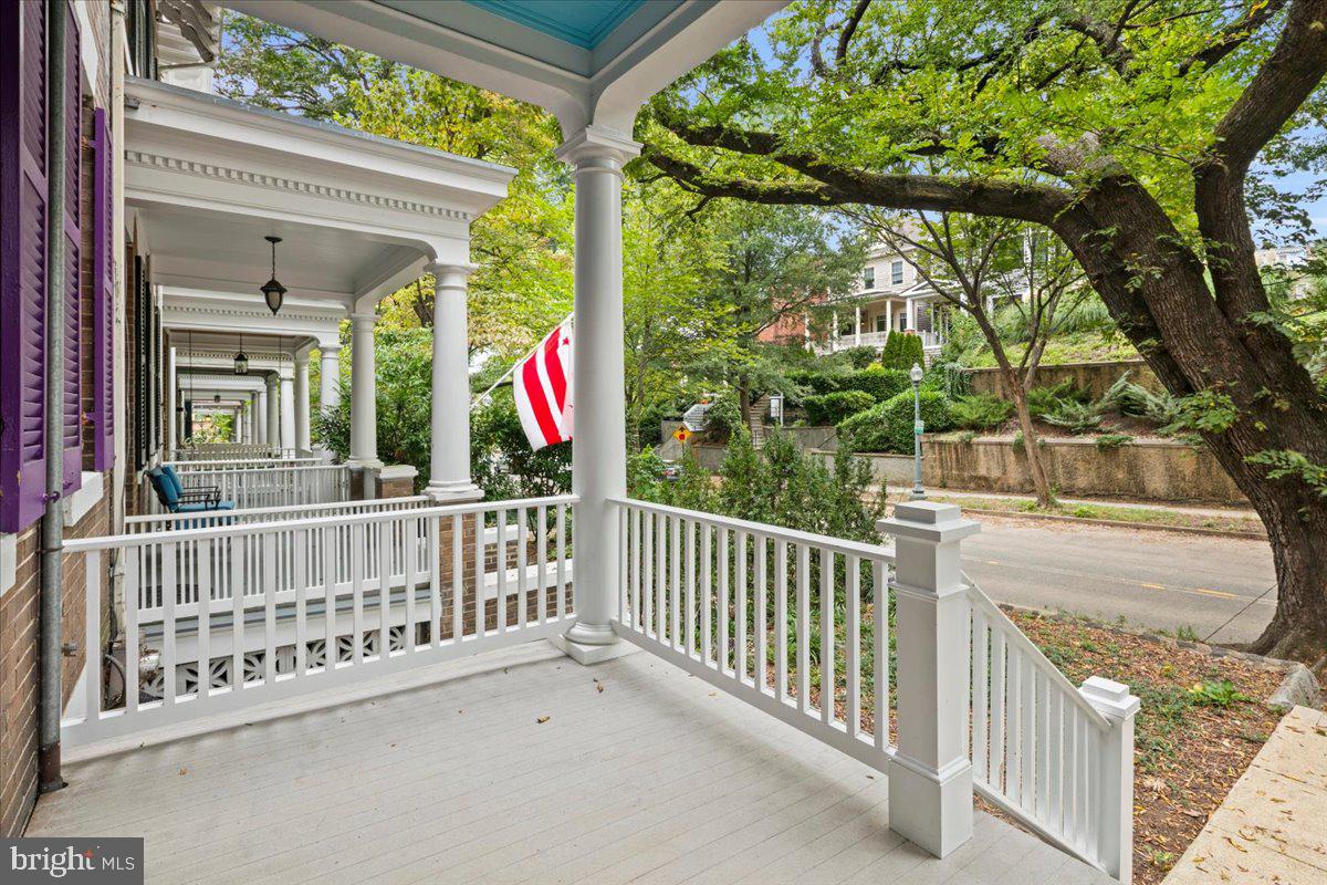1850 Park Rd Nw Property Photo 2