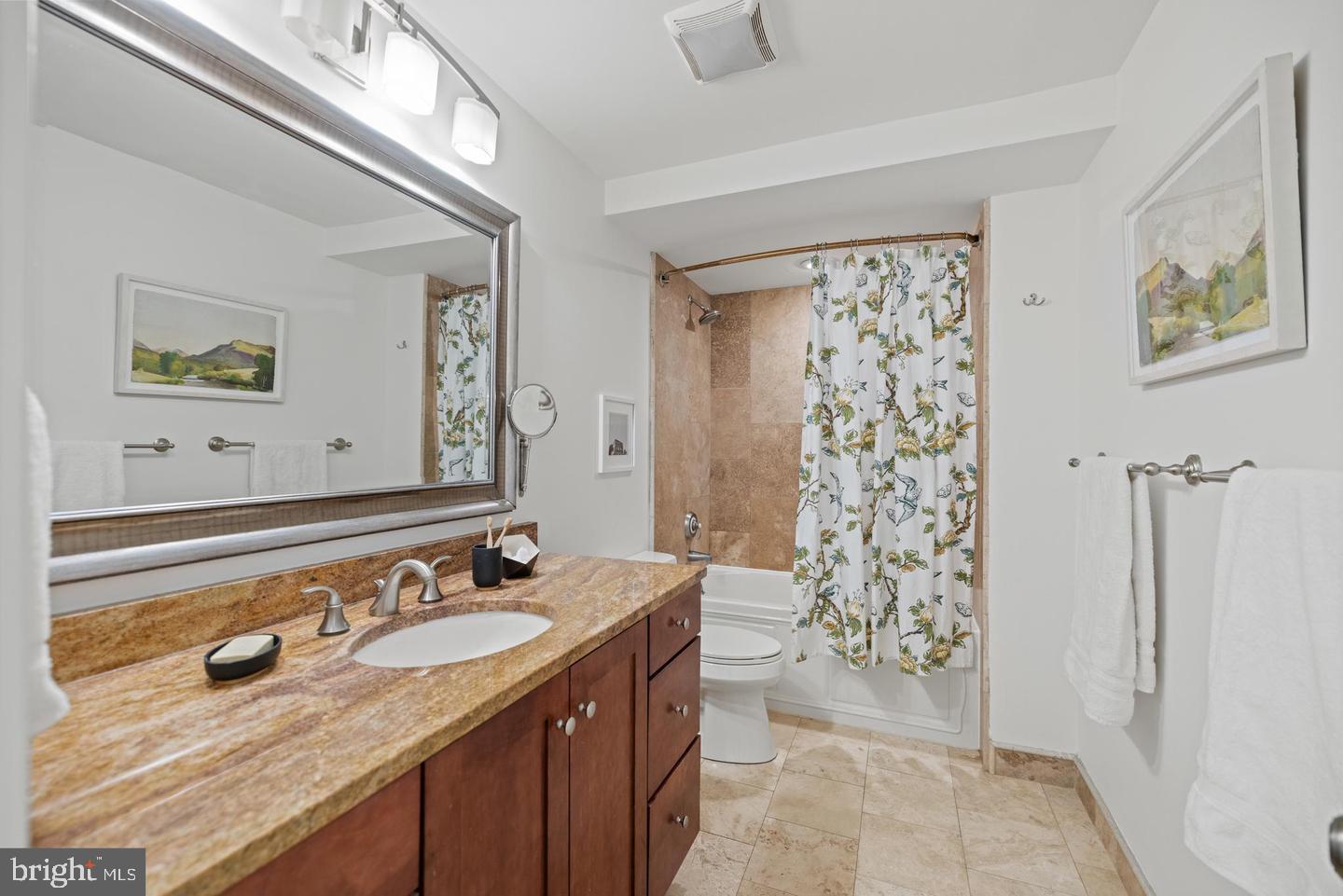 1237 Kenyon St Nw #1 Property Photo 18
