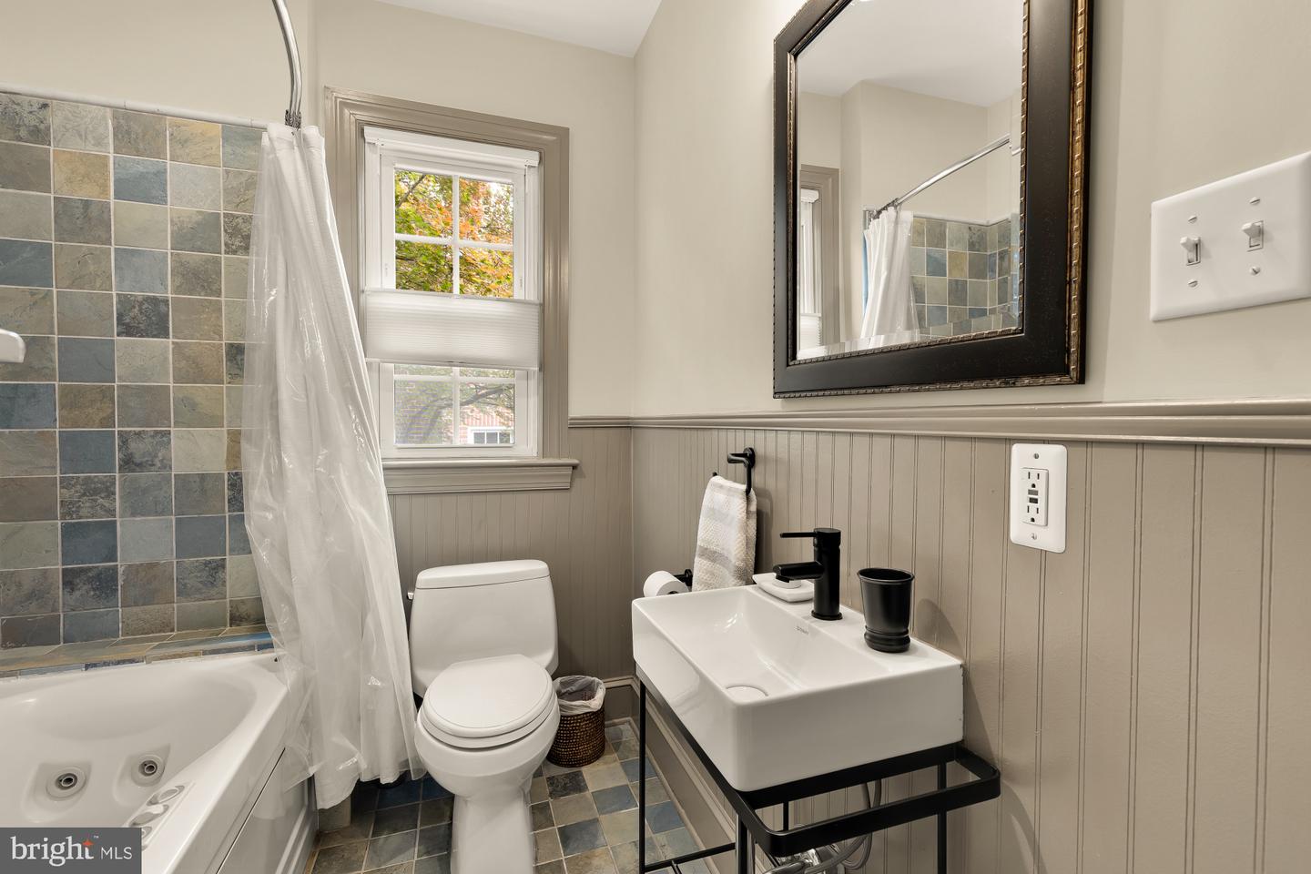 7537 14th St Nw Property Photo 56