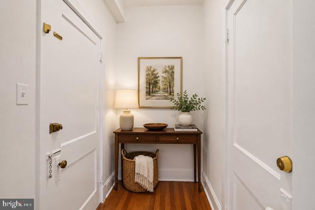3018 Porter St Nw #201 Property Photo 7