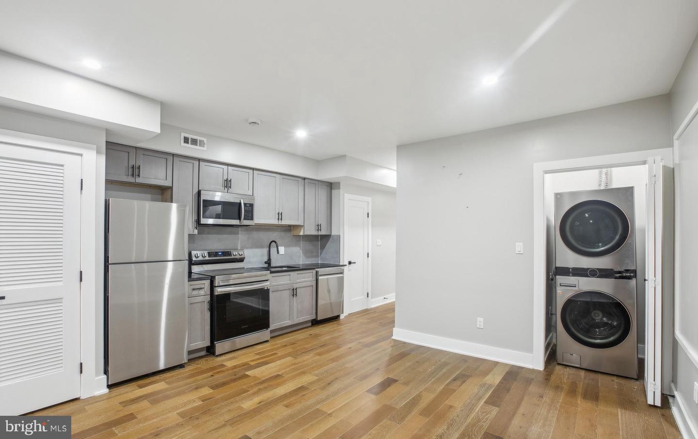 1703 W VIRGINIA AVE NE #1 Property Photo 1