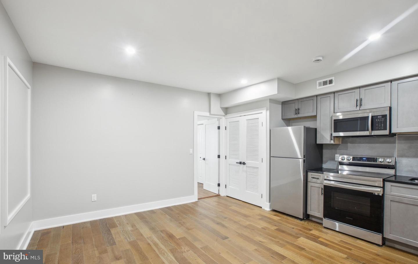 1703 W Virginia Ave Ne #1 Property Photo 6