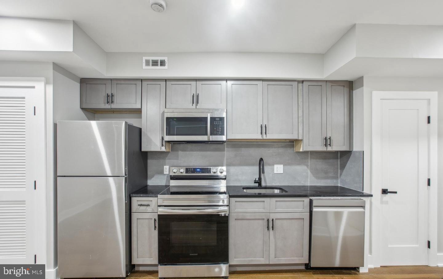 1703 W Virginia Ave Ne #1 Property Photo 7