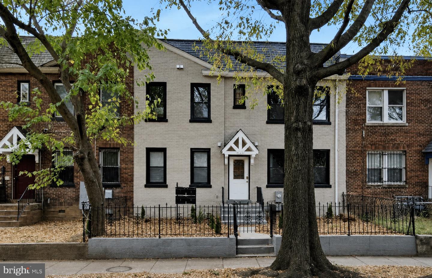 1703 W VIRGINIA AVE NE #2 Property Photo 1