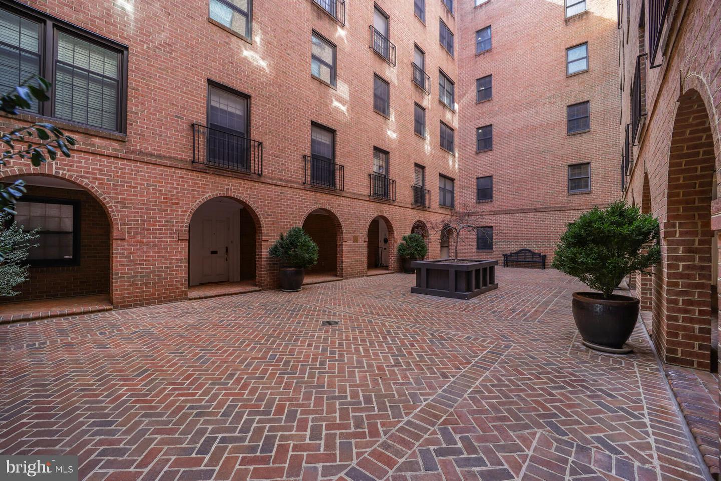 2828 Wisconsin Ave Nw #314 Property Photo 31