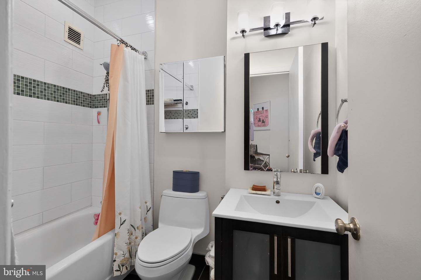 1615 Q St Nw #1210 Property Photo 9