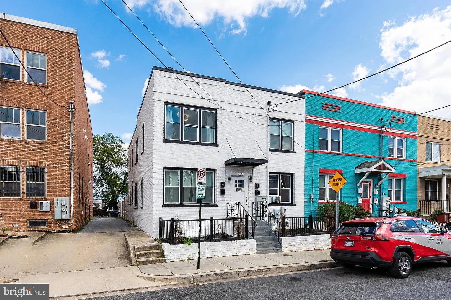 1825 Providence St Ne #3 Property Photo 1