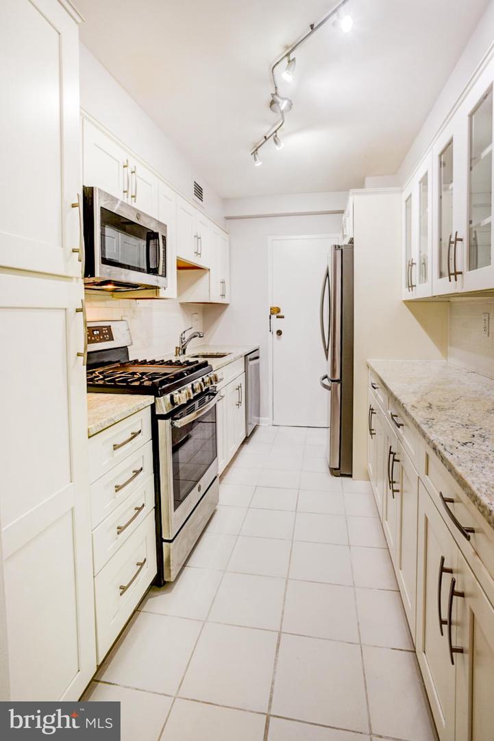 4201 Cathedral Ave Nw #202e Property Photo 20
