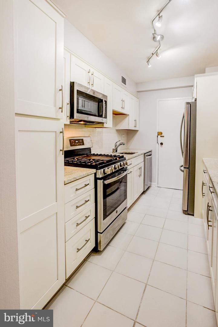 4201 Cathedral Ave Nw #202e Property Photo 22
