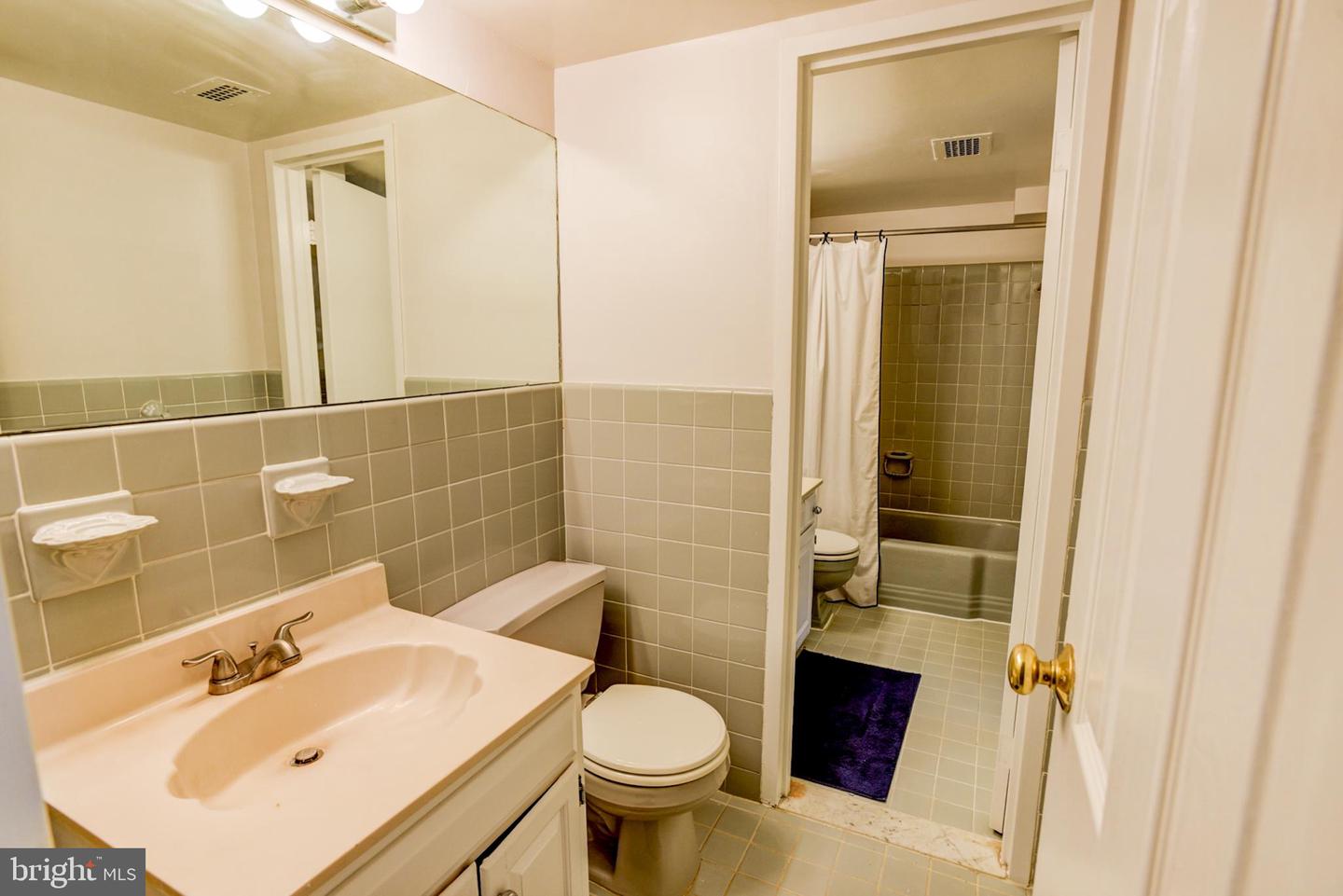 4201 Cathedral Ave Nw #202e Property Photo 28