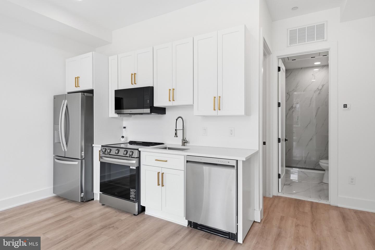 2105 M St Ne #5 Property Photo 14