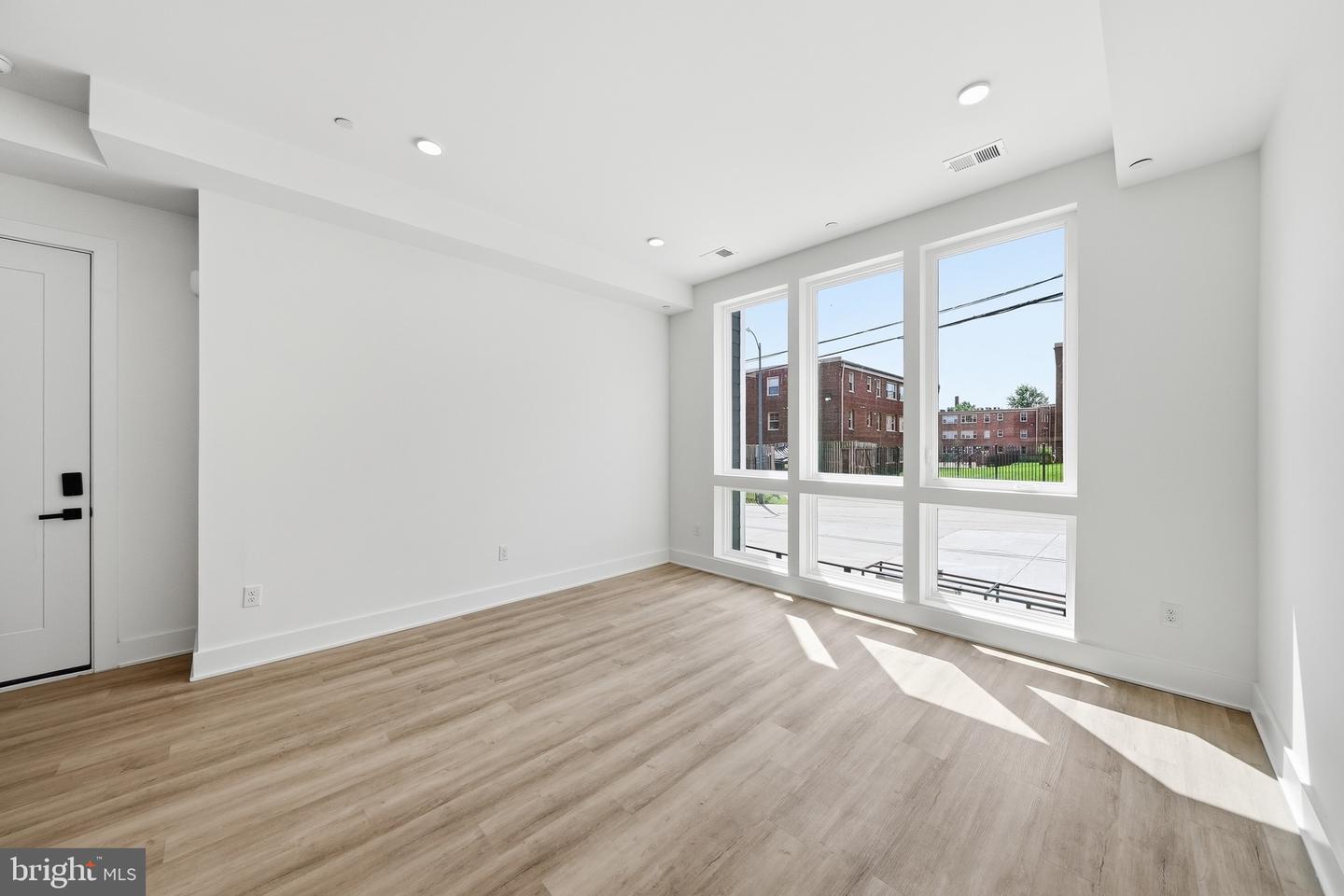 2105 M St Ne #5 Property Photo 16