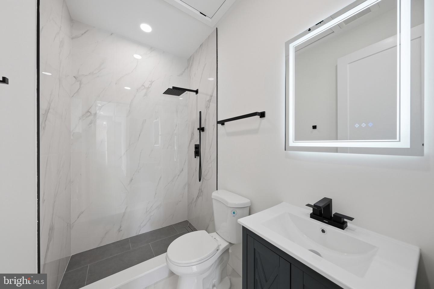 2105 M St Ne #5 Property Photo 17