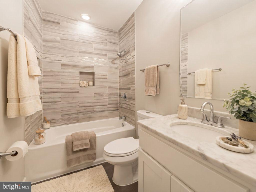 426 18th Ne #3 Property Photo 11