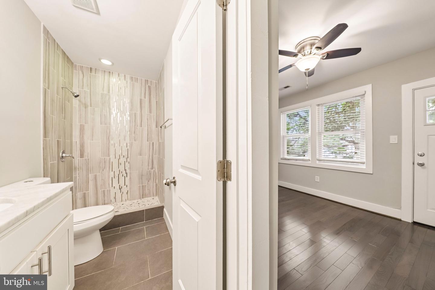 426 18th Ne #3 Property Photo 18