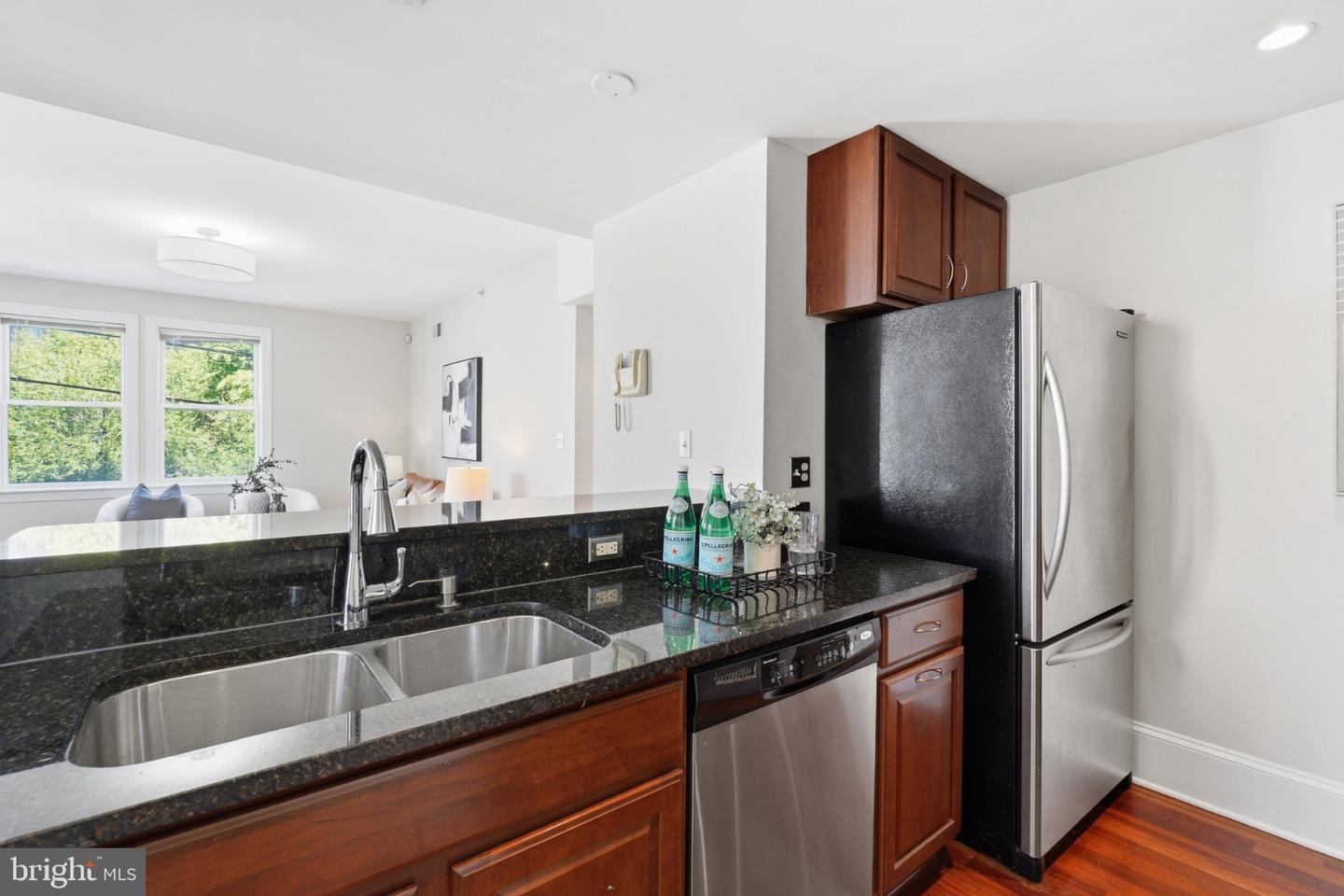 1465 Columbia Rd Nw #203 Property Photo 4