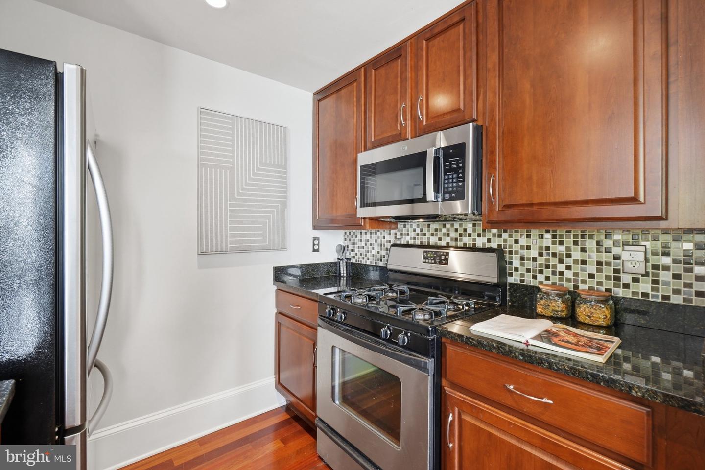 1465 Columbia Rd Nw #203 Property Photo 5