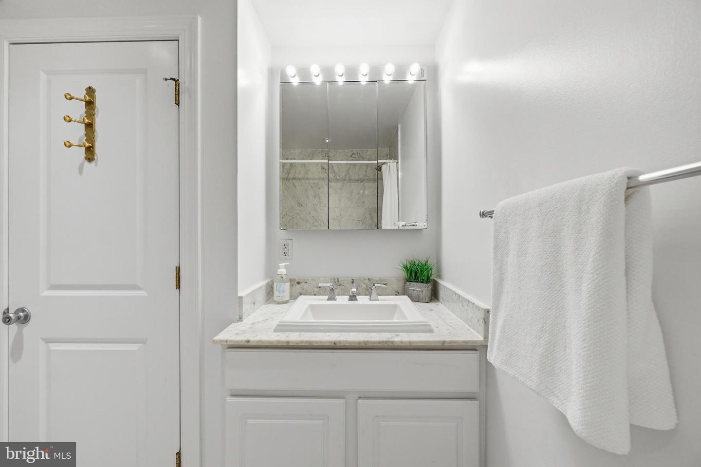 1465 Columbia Rd Nw #203 Property Photo 15