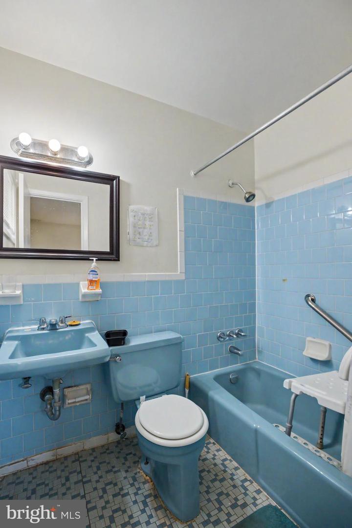 2213 Evarts St Ne Property Photo 23