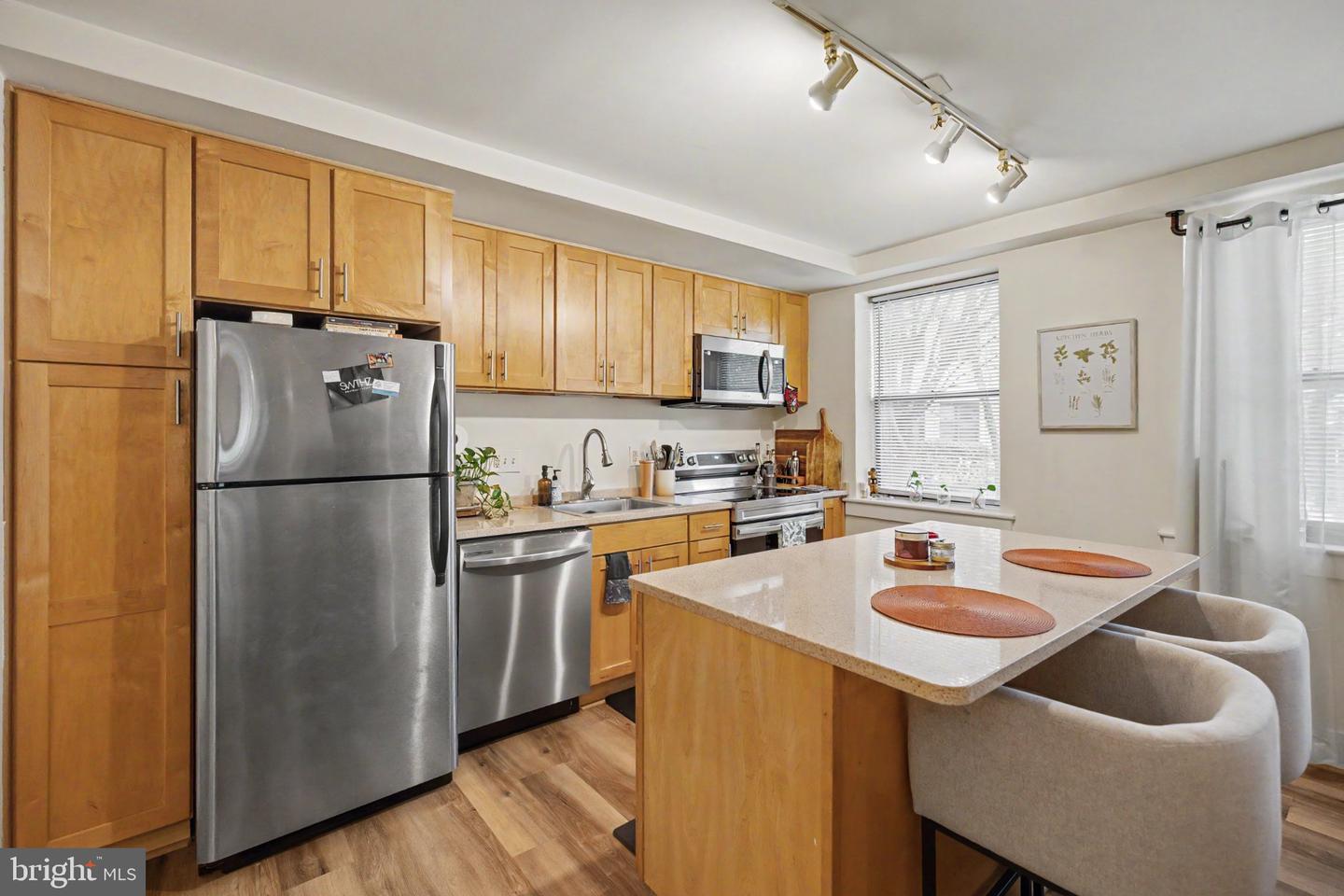 DCDC2280448 Property Photo 3