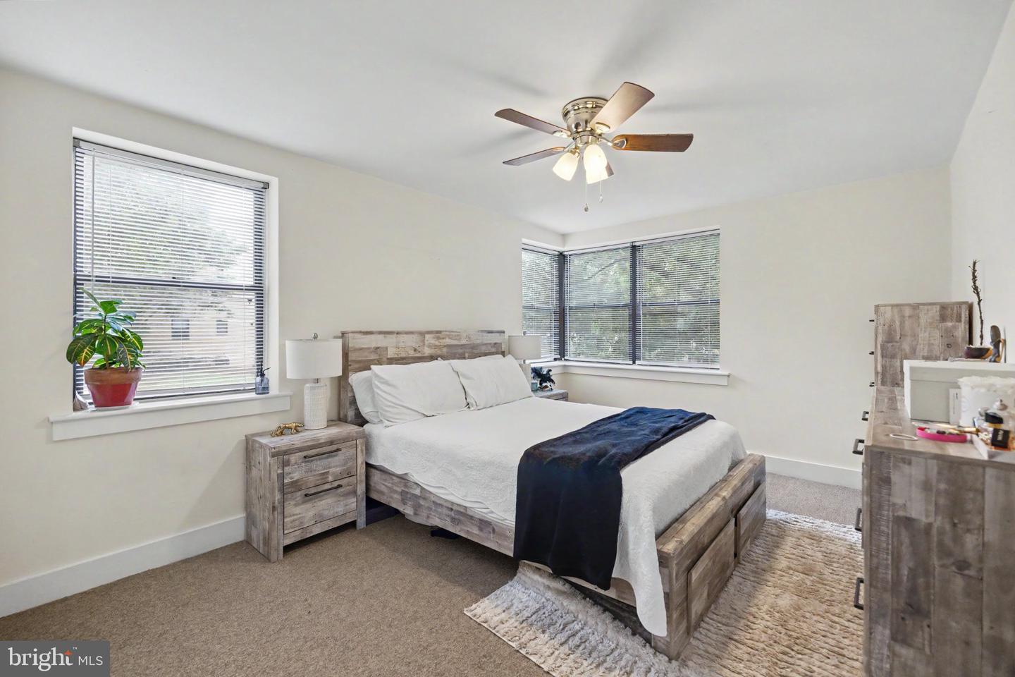 DCDC2280448 Property Photo 12