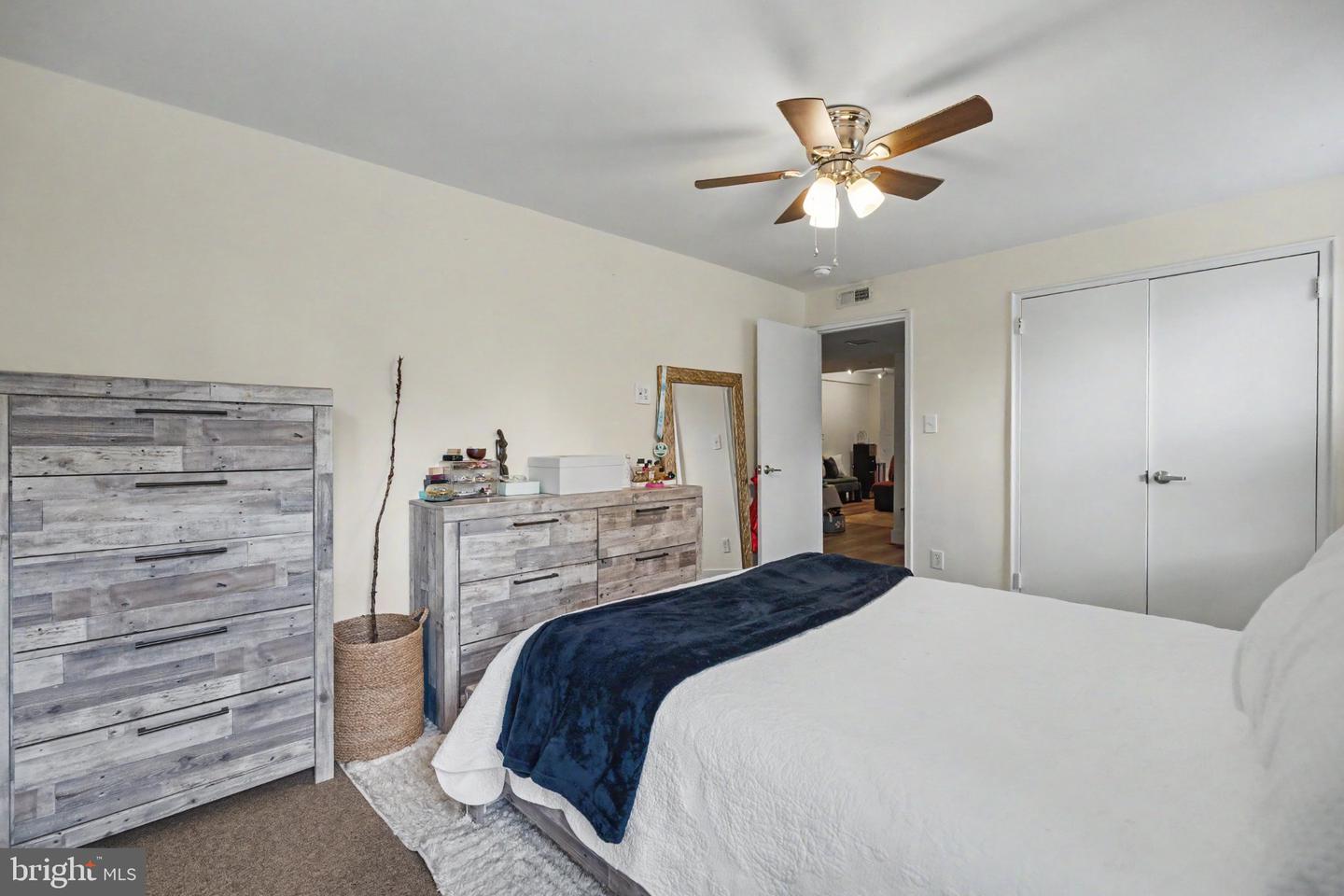 DCDC2280448 Property Photo 13