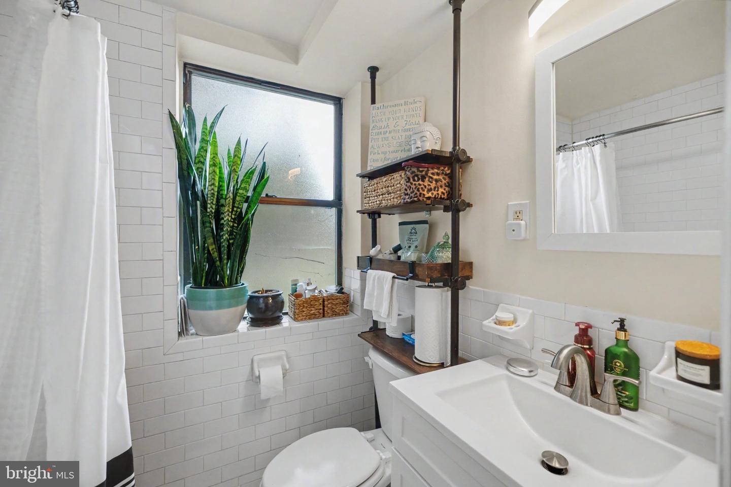 DCDC2280448 Property Photo 14