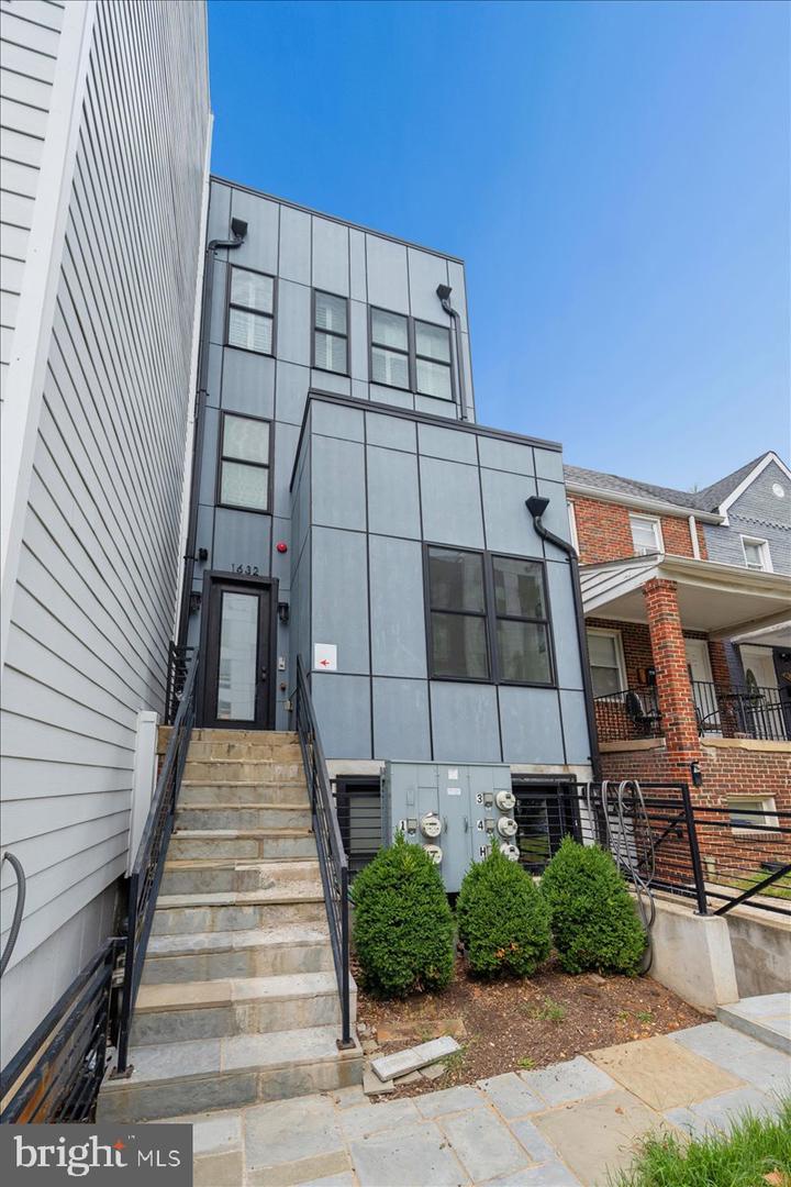 1632 K St Ne #3 Property Photo 2