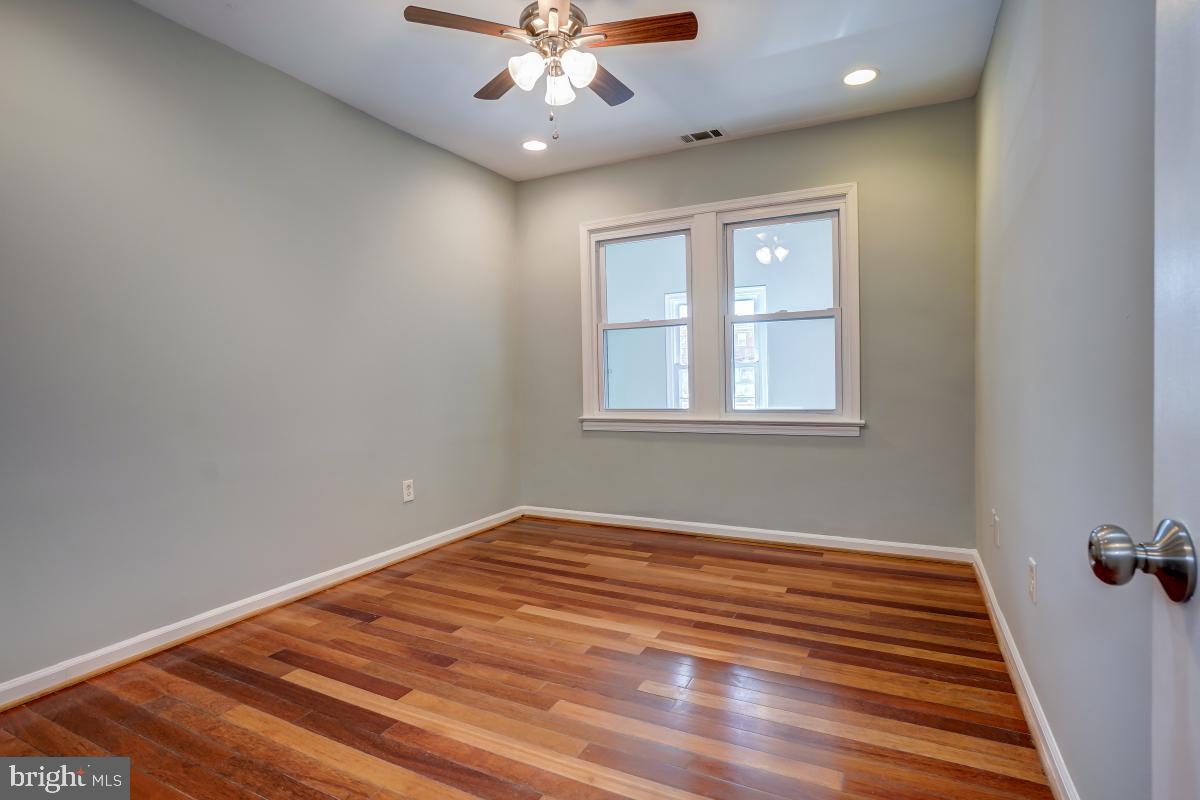 240 Hamilton St Nw #4 Property Photo 10