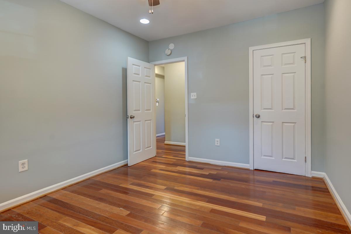 240 Hamilton St Nw #4 Property Photo 11