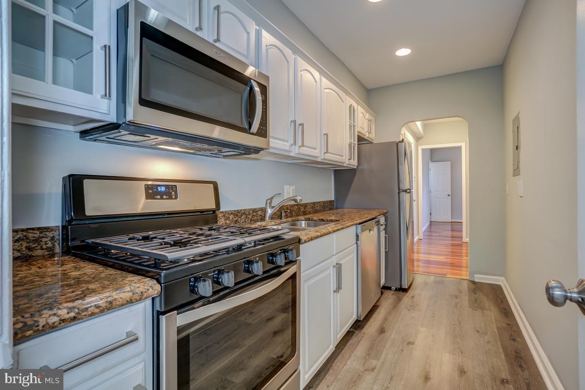 240 Hamilton St Nw #4 Property Photo 18