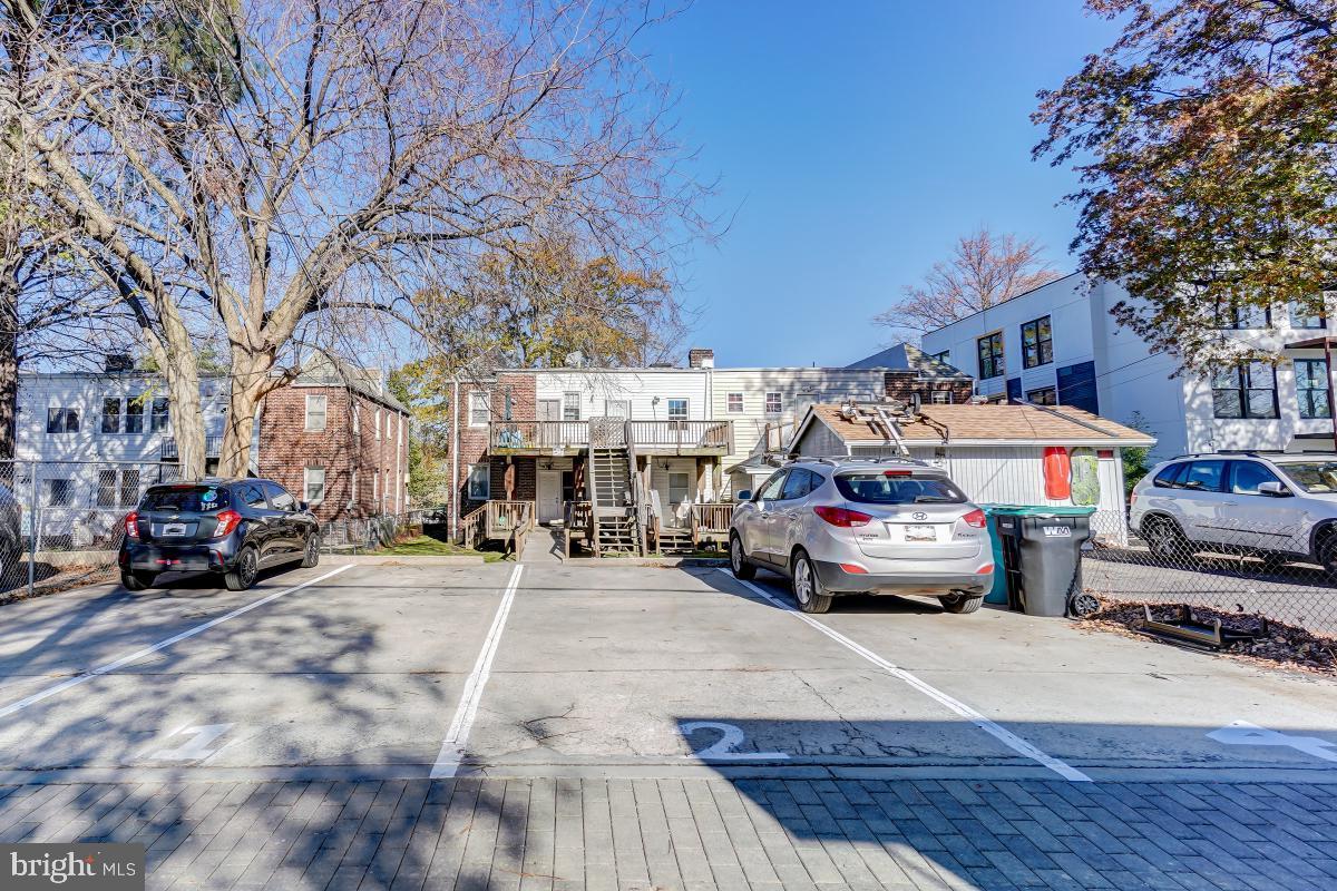 240 Hamilton St Nw #4 Property Photo 29