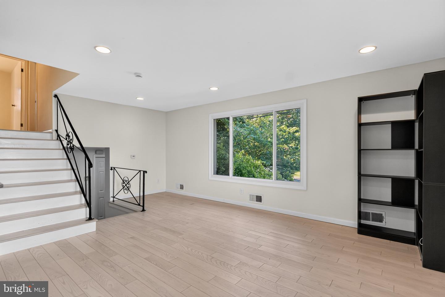 DCDC2280490 Property Photo 10
