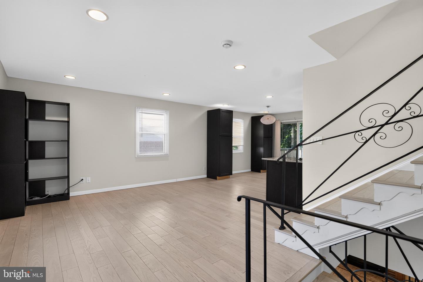 DCDC2280490 Property Photo 11