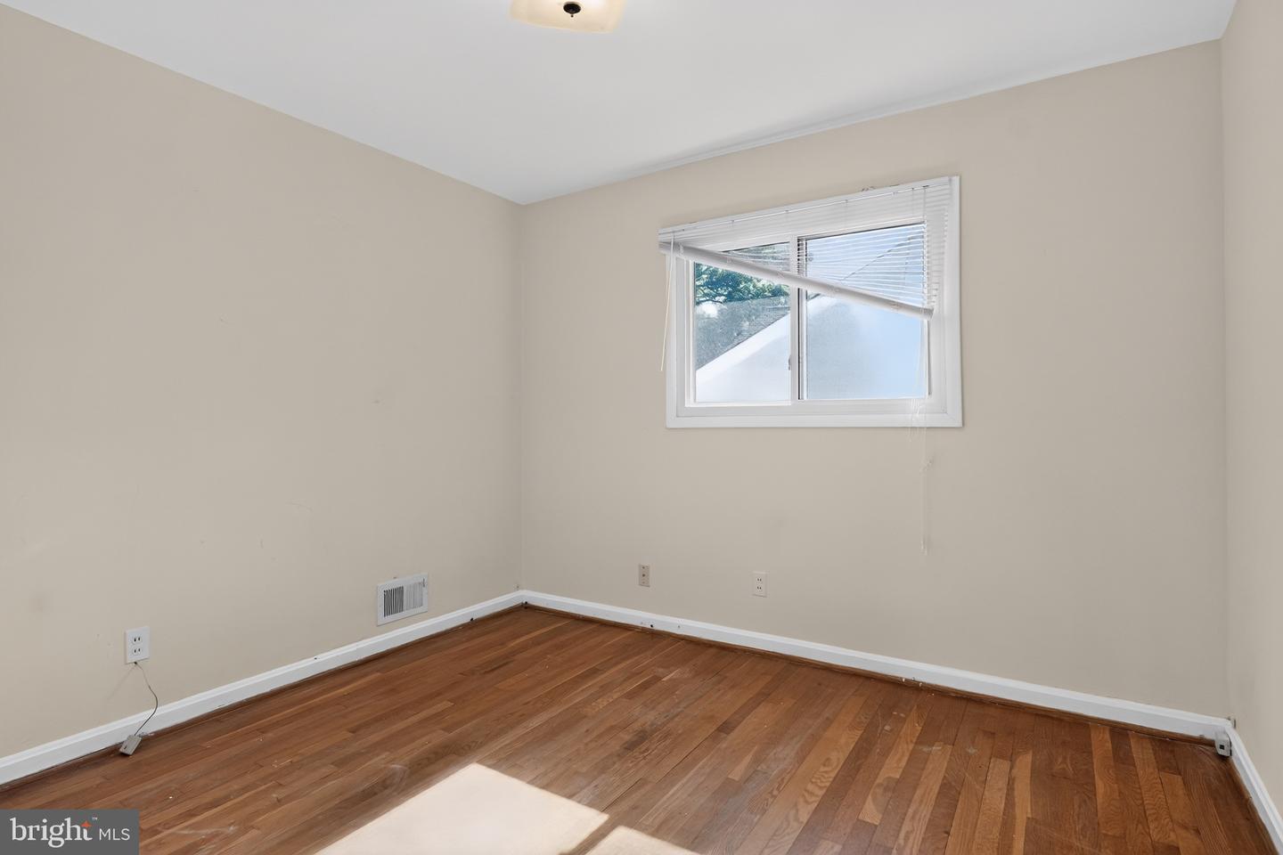 DCDC2280490 Property Photo 21