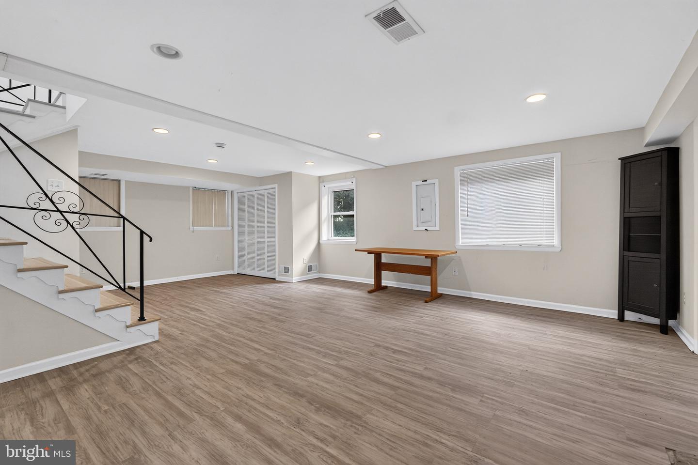 DCDC2280490 Property Photo 24